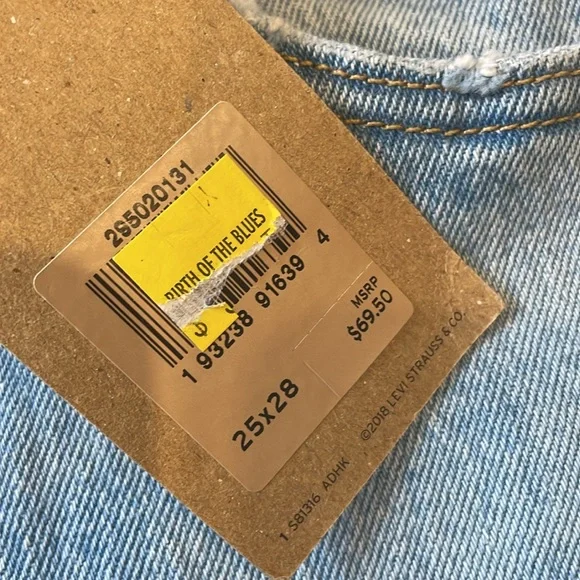 Levi’s 501 button fly skinny light wash denim 25x28 jeans - Picture 5 of 12